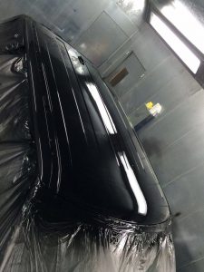 Range Rover Vogue Roof Repainted From Silver To Black